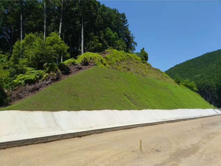 令和５年度　一般県道矢口浦上里線道路改良（法面）工事